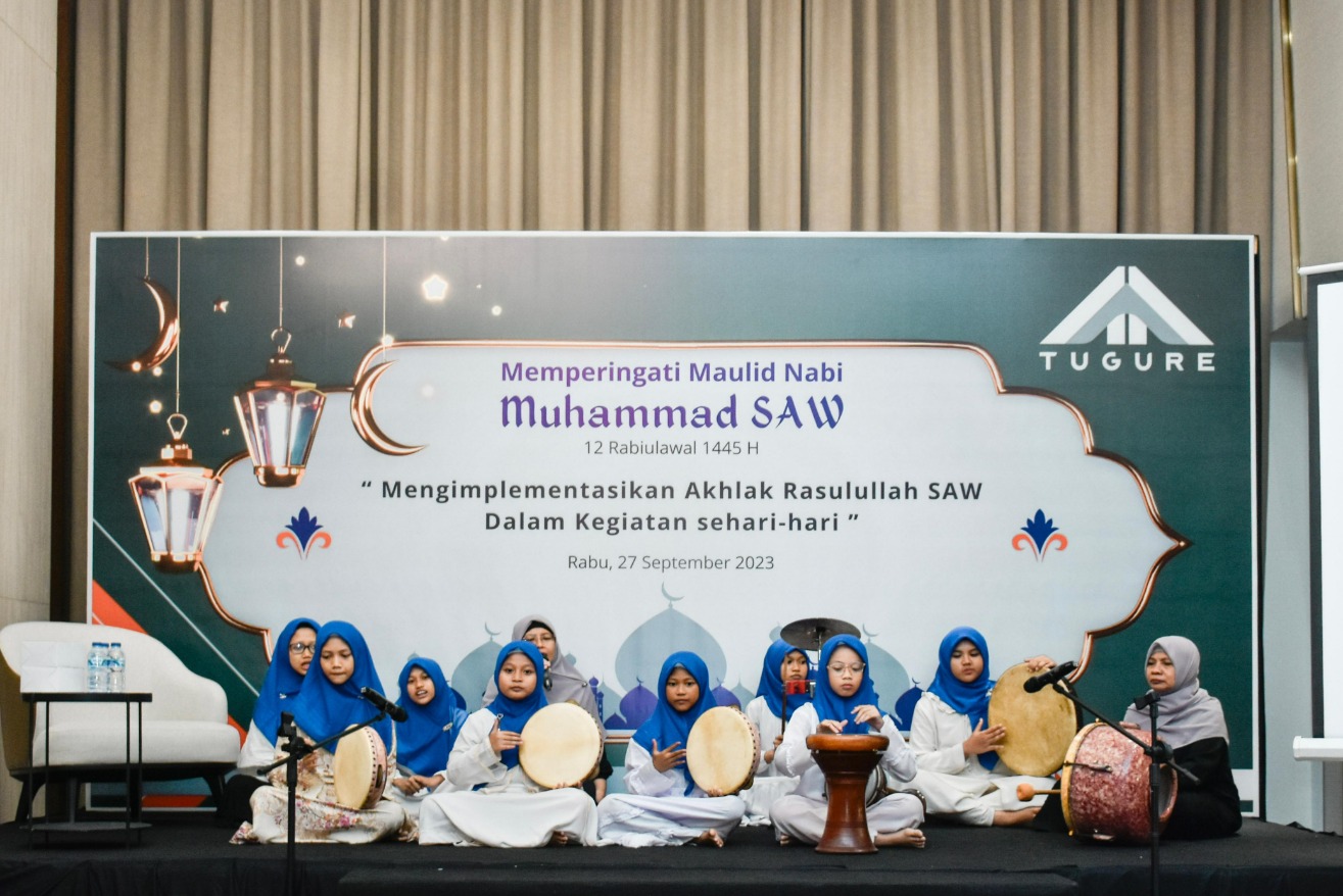 Welcoming the Birth of Muhammad, Tugure Makes Donations