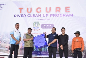Tugure Initiates Collaboration with Pandawara and Bekasi City Government for River Clean Up Program