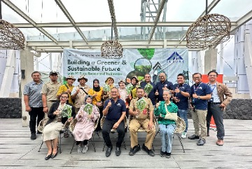 Panen Sayur di atas Gedung, Tugure Kembangkan Green House