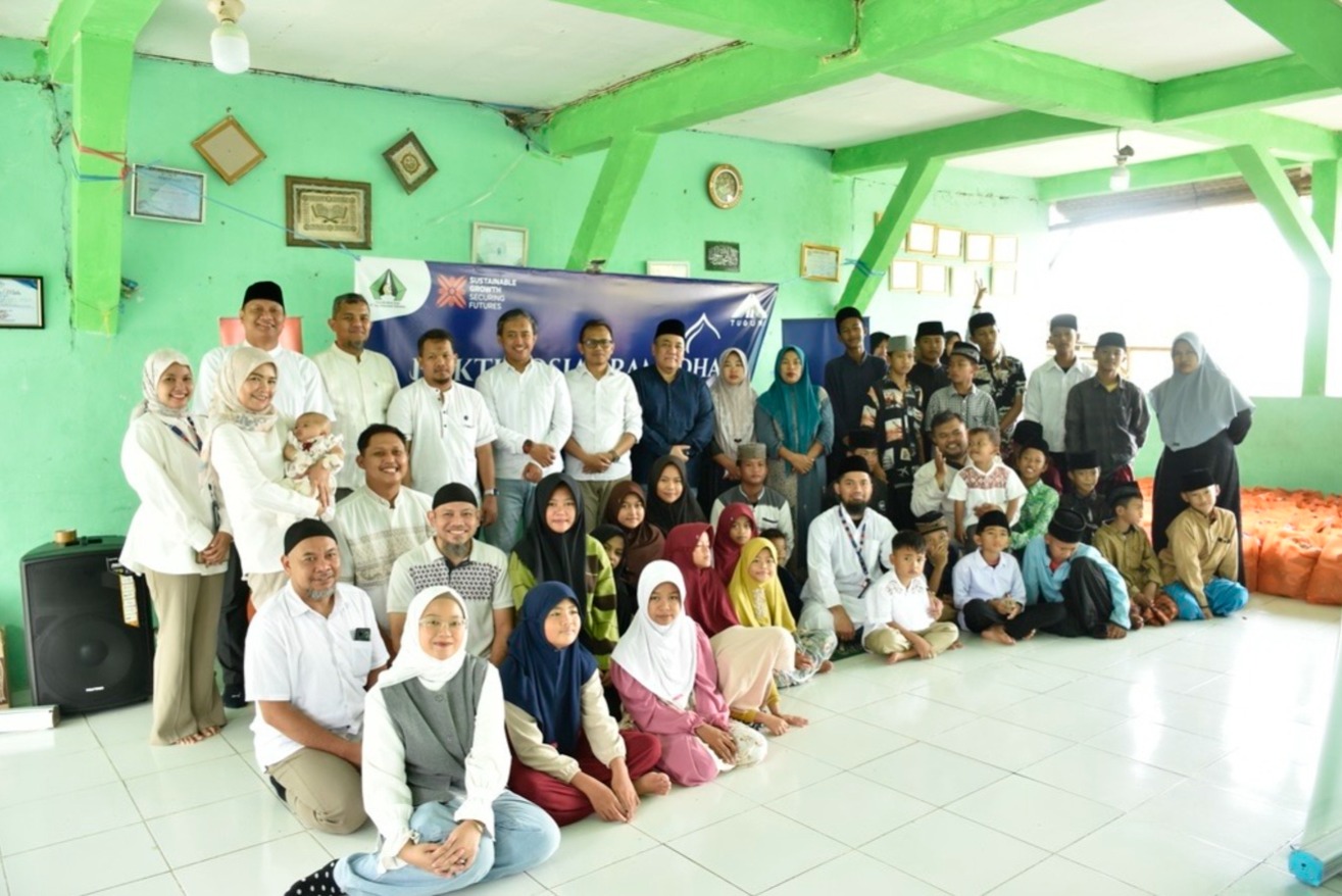 Tugure Hadirkan Kepedulian, Ratusan Paket Sembako untuk Anak Yatim dan Kaum Dhuafa
